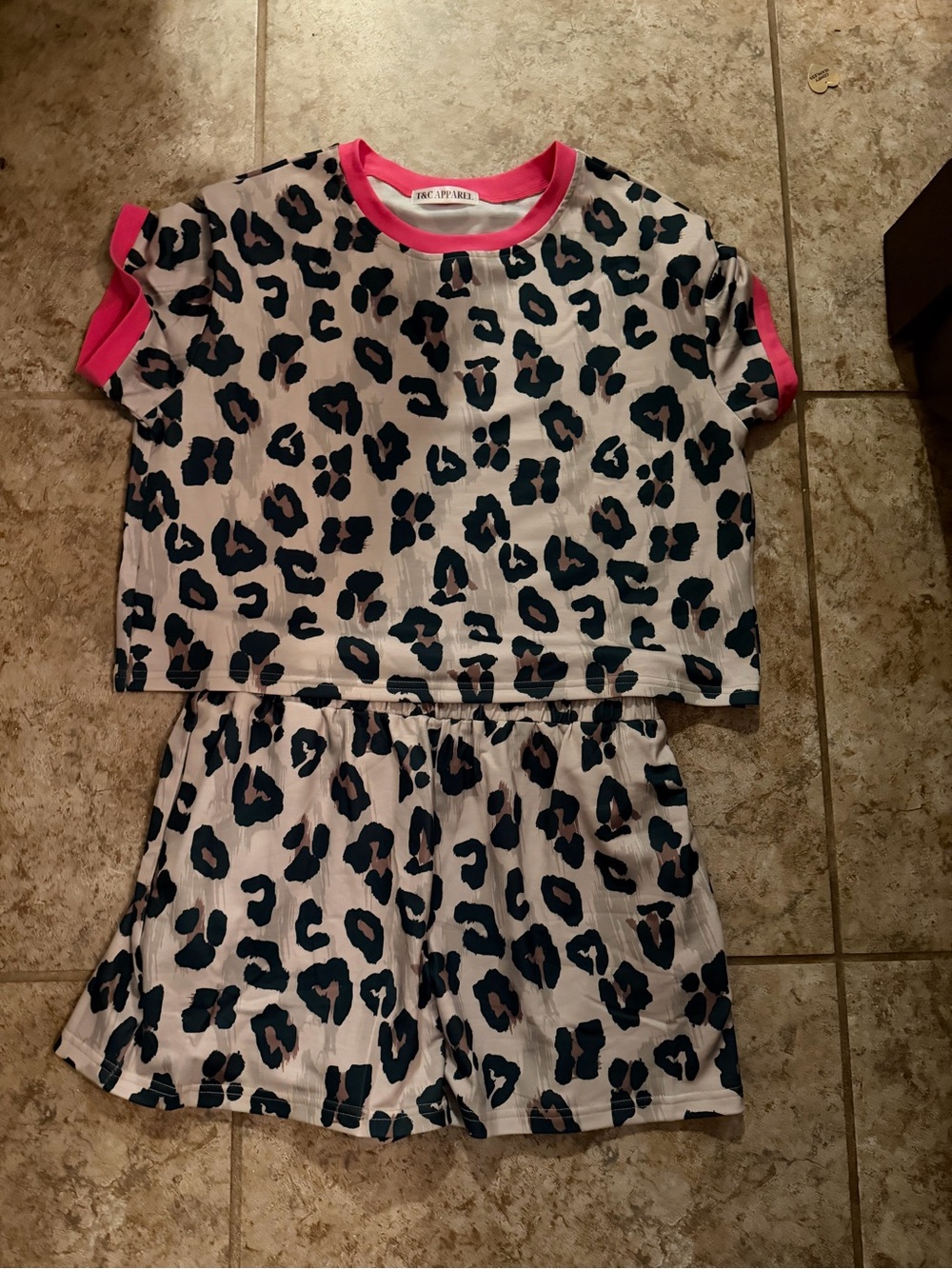Girls' Leopard Print Short Pajama Set with Pink Trim